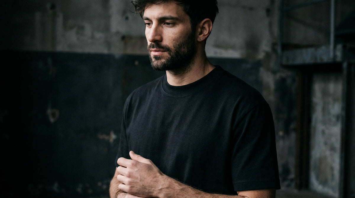 What is a heavyweight T-Shirt? Why fabric weight matters